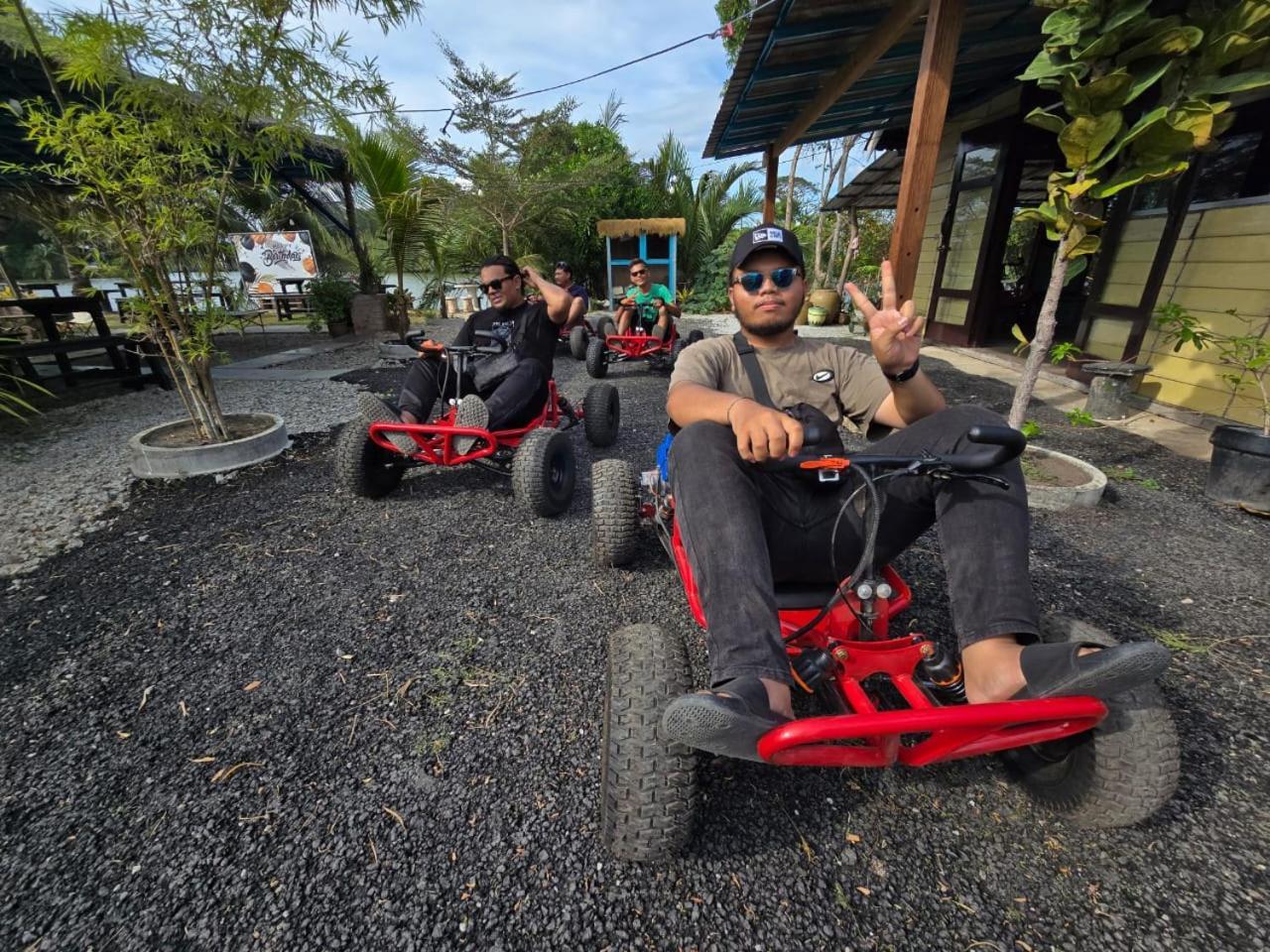 Dangau Sala D'Kontena Alor Setar Luaran gambar